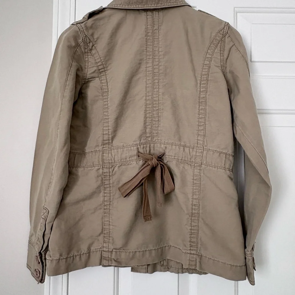 Set of 2 Eddie Bauer Women’s Small Utility Jackets - Tan & Khaki - Lightweight - Picture 6 of 8